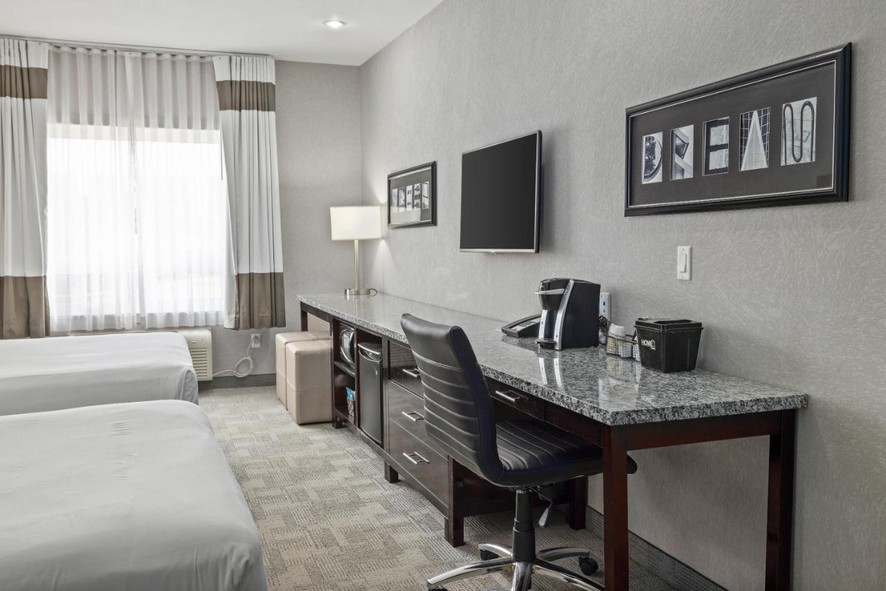 Home Inn & Suites Regina Airport Exterior foto