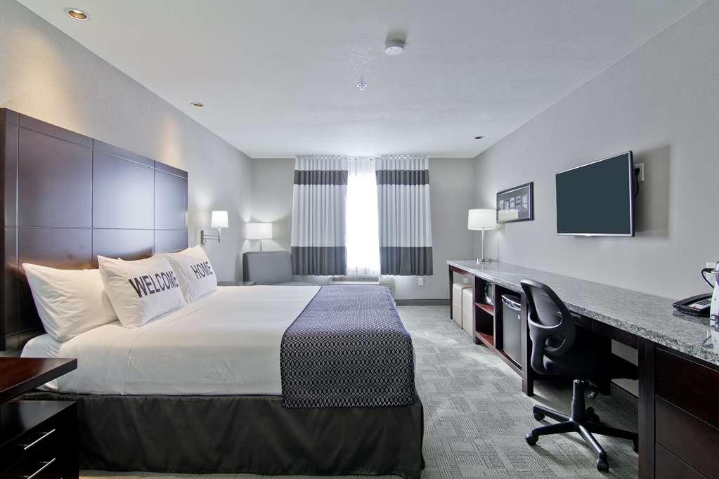 Home Inn & Suites Regina Airport Quarto foto