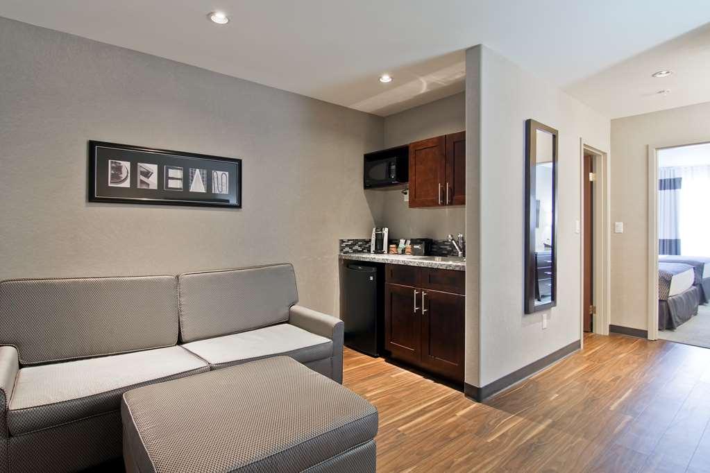 Home Inn & Suites Regina Airport Quarto foto